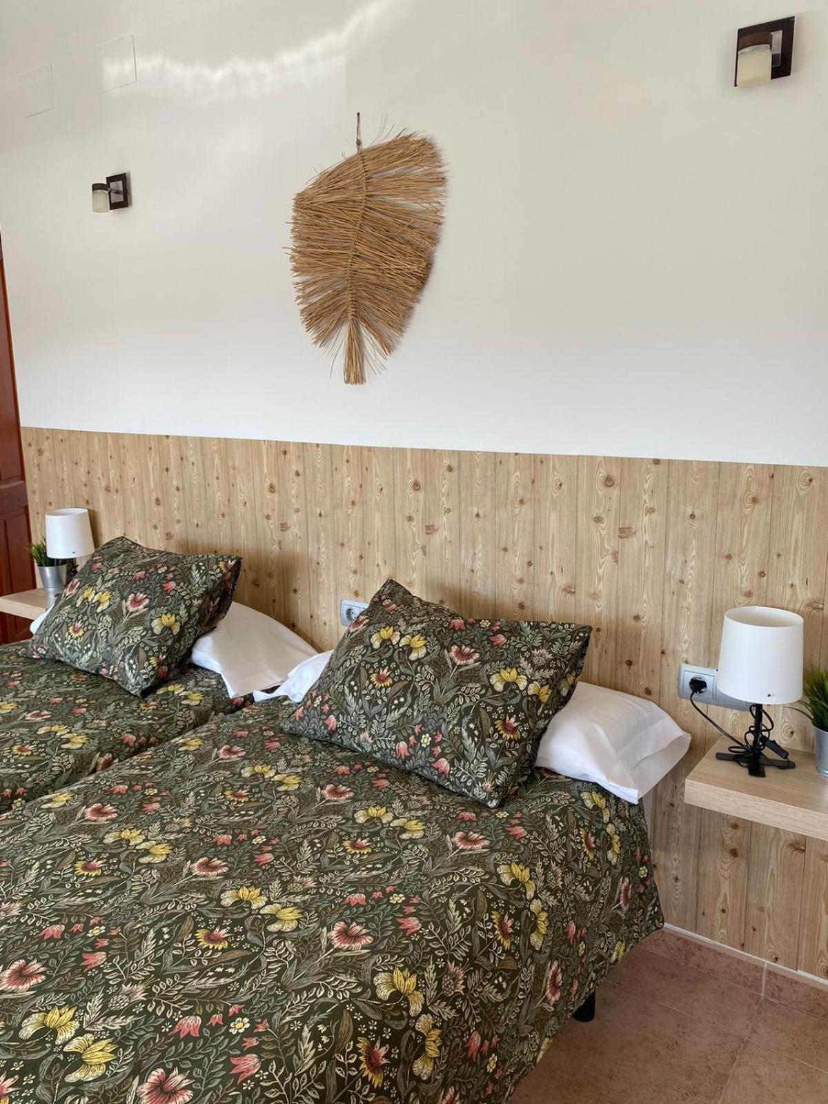 Hostal Espai Mediterrani 拉波夫拉德瓦利沃纳 外观 照片