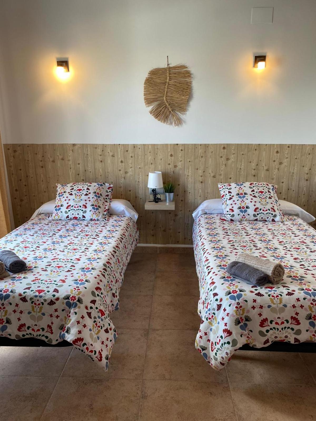 Hostal Espai Mediterrani 拉波夫拉德瓦利沃纳 外观 照片