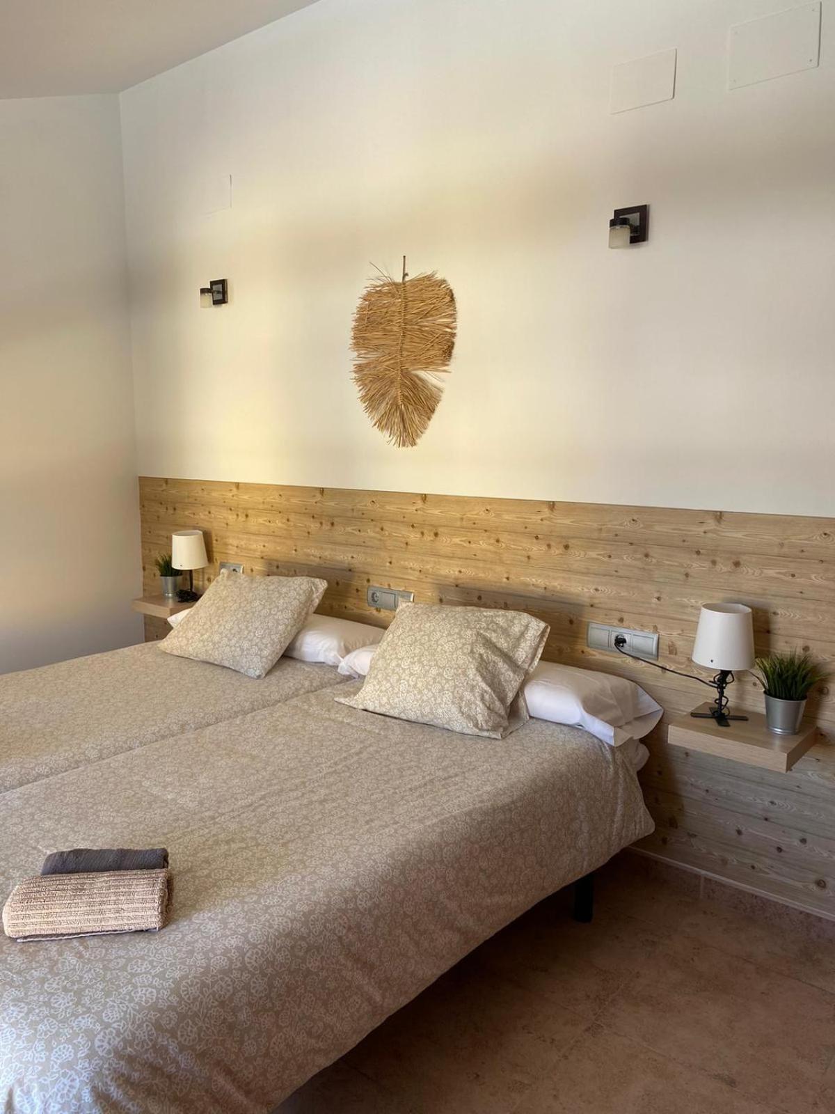 Hostal Espai Mediterrani 拉波夫拉德瓦利沃纳 外观 照片