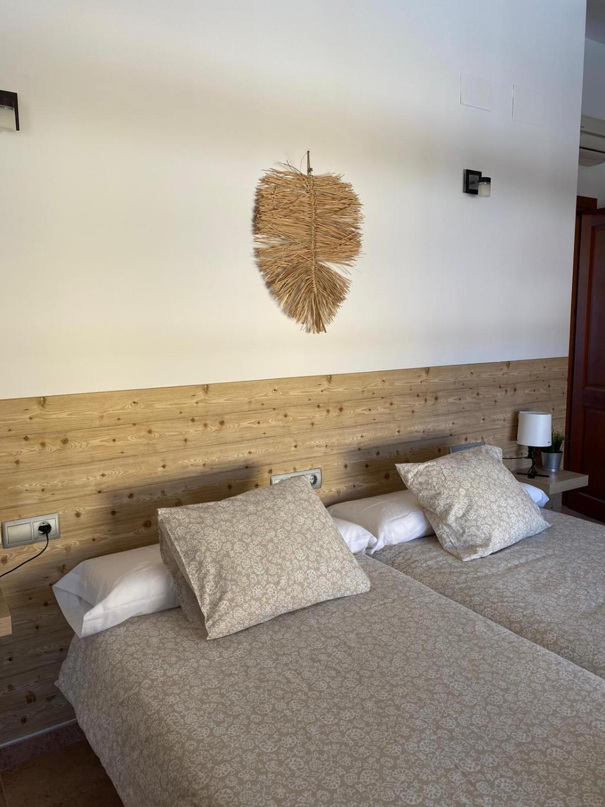 Hostal Espai Mediterrani 拉波夫拉德瓦利沃纳 外观 照片