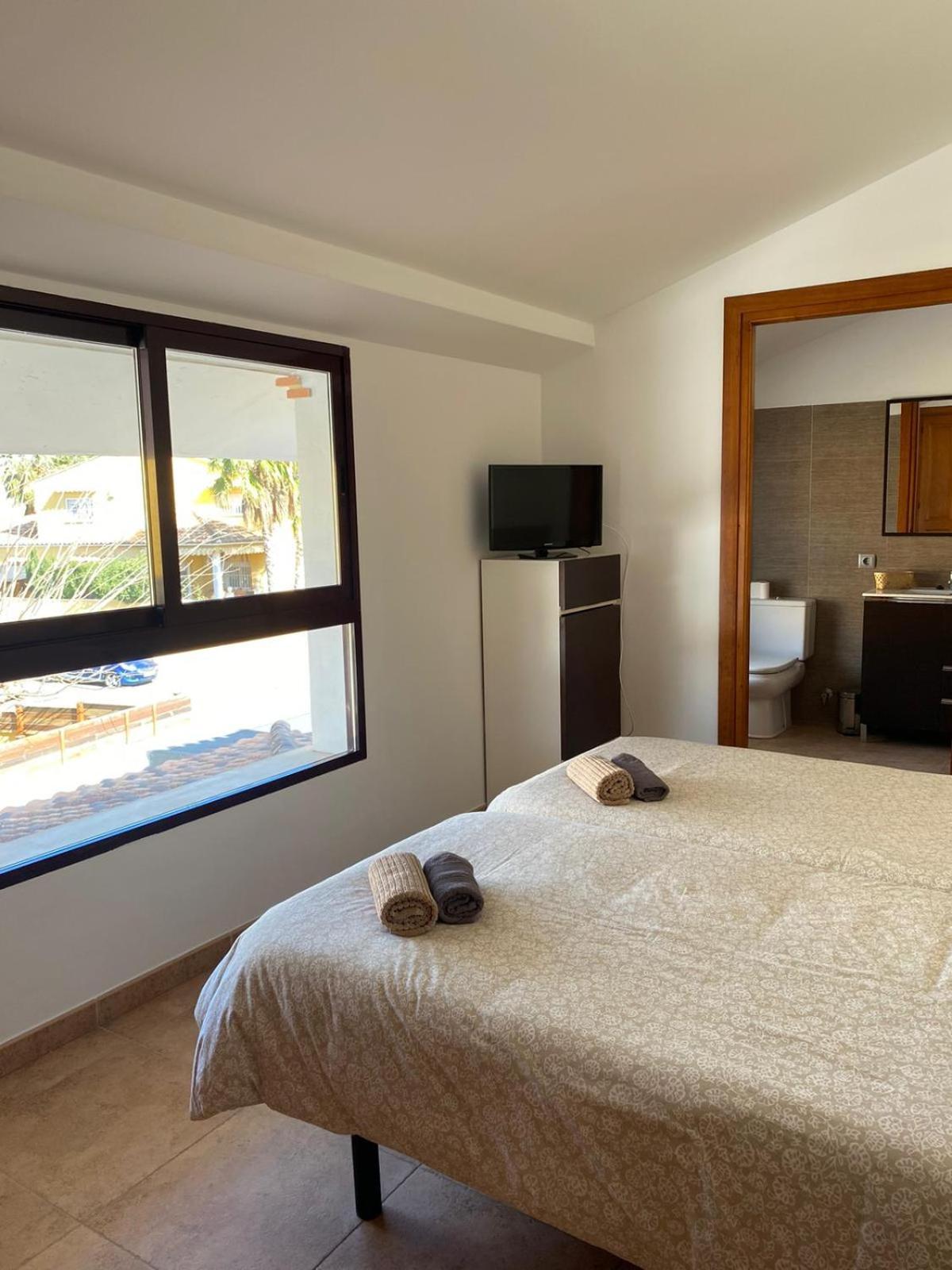 Hostal Espai Mediterrani 拉波夫拉德瓦利沃纳 外观 照片